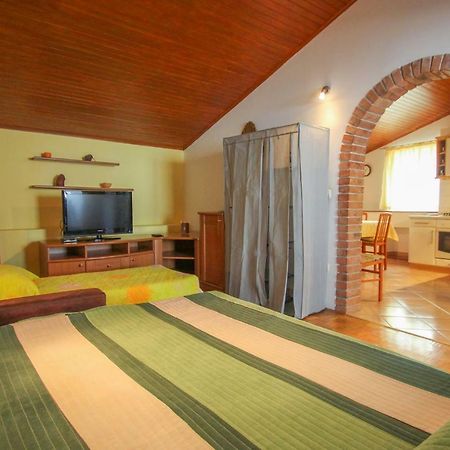 Dolores Novigrad  Bagian luar foto