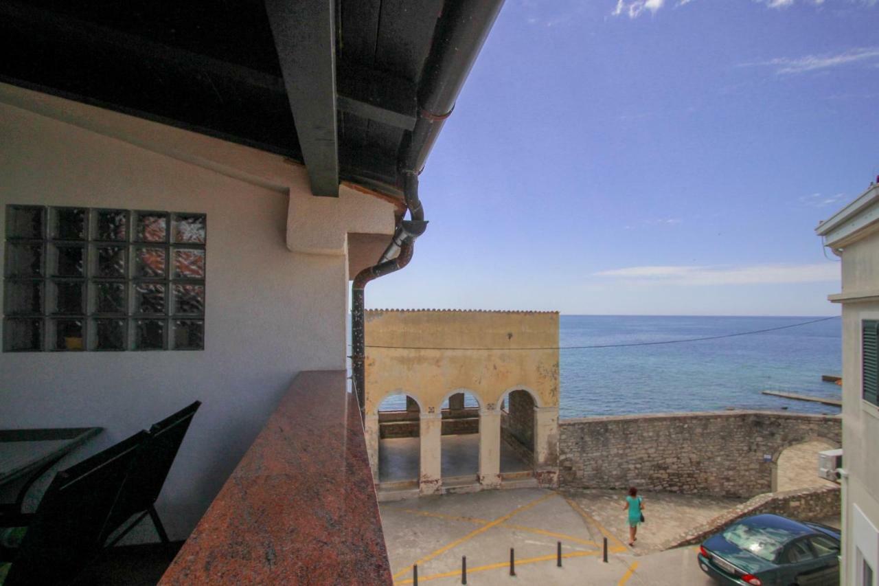Dolores Novigrad  Bagian luar foto