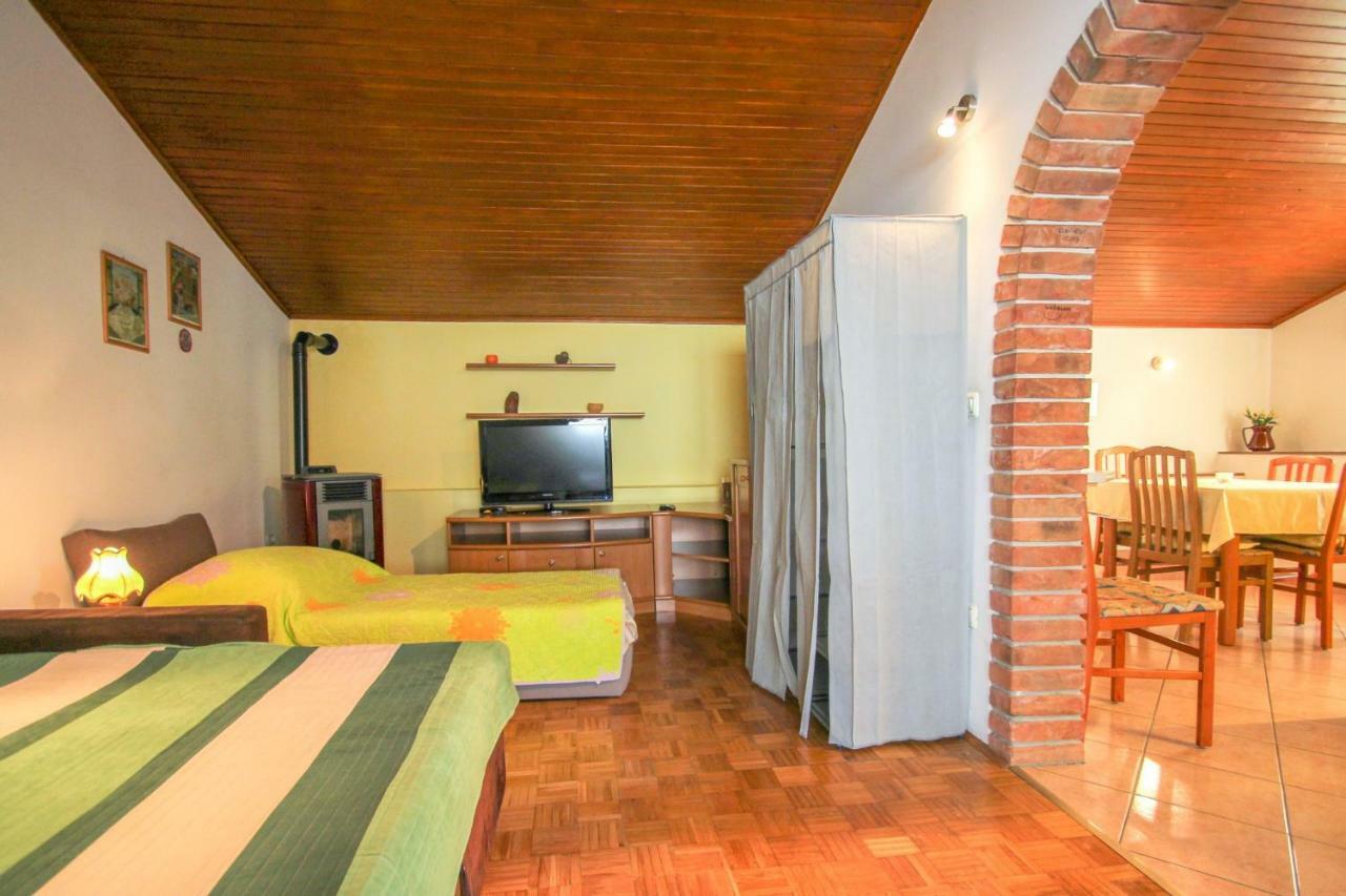 Dolores Novigrad  Bagian luar foto
